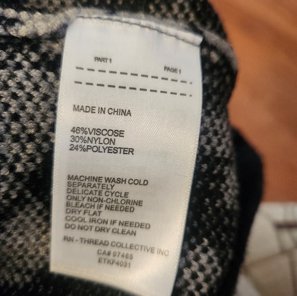 Ellen Tracy Floral Jacquard Soft Sweater - Picture 4 of 5